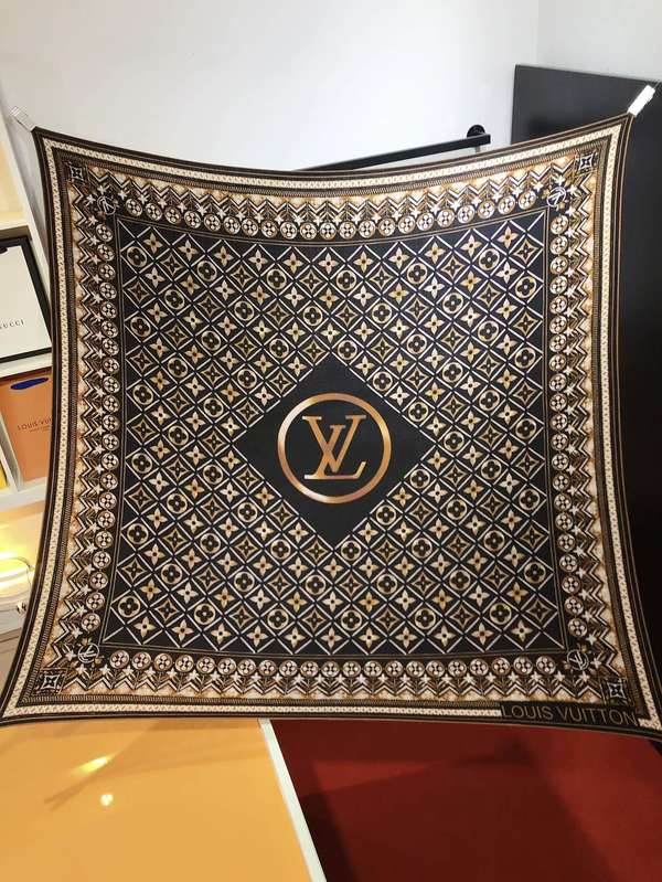 Louis Vuitton Scarf LVC00554